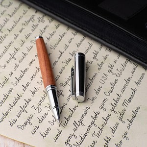 HÖRNER Legno Penna roller in legno dal design premium con incisione I Elegante confezione regalo I Modern Grip I Penna roller di alta qualità