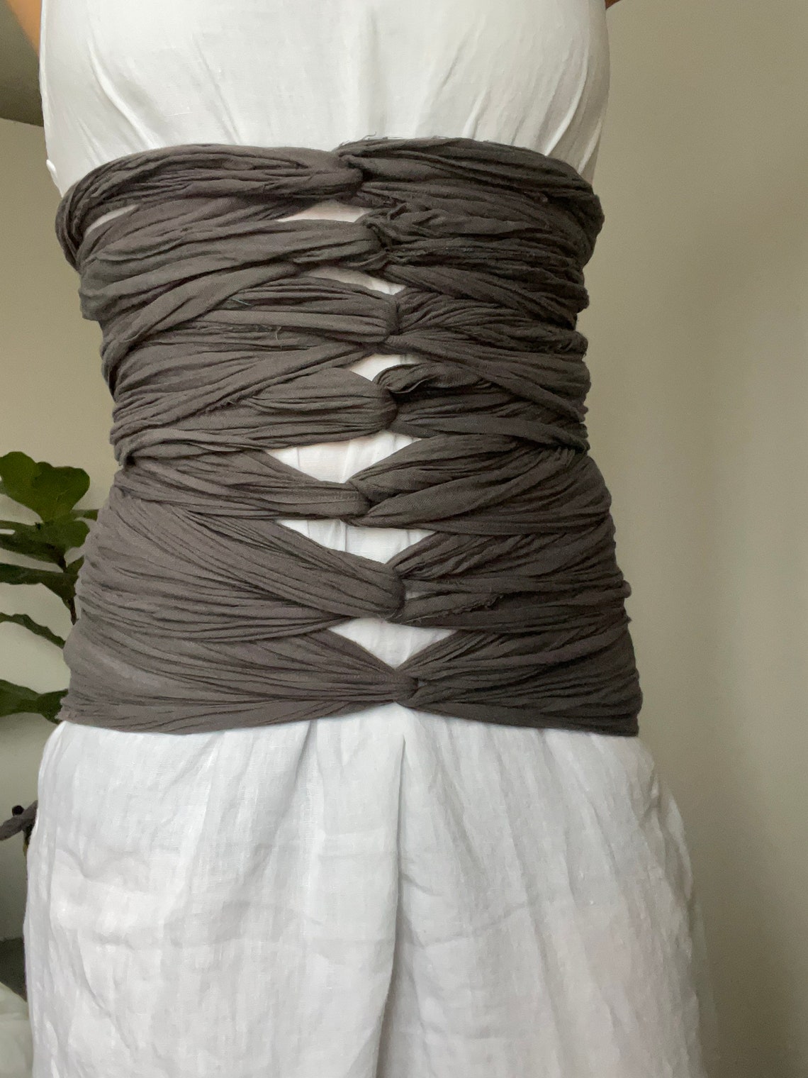 Benkung Belly Binding Wrap In Steel Grey 17 Yards Long Raw Etsy benkung-belly-binding-wrap-in-steel-grey-17-yards-long-raw-etsy