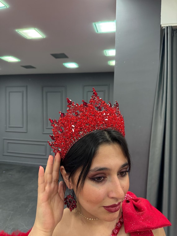 Red Crystal Quinceañera Tiara, Bridal Wedding Crown - Etsy display picture 1