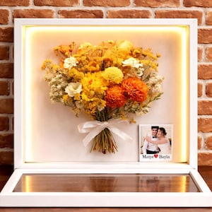 Custom Wedding Bouquet Preservation, Flower Preservation, Preserved Dry Flower Bridal Wedding bouquet Preservation Art, Light Shadow Box -