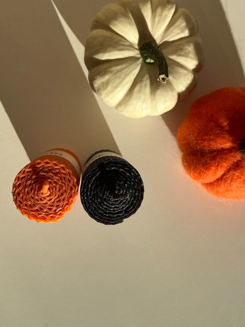 Halloween bijenwas pijlerkaarsen handgerolde brede kaarsen zwarte en oranje kaarsenset 100% pure honingraatkaarsen Halloween decor afbeelding 7