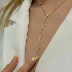 Colar com Letra Inicial – Pingente Personalizado com Assinatura em Prata, Ouro ou Rosa | Joias com Nome Vertical ou Horizontal em Estilo Y | Presente para Ela