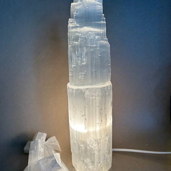 Lámpara de iceberg de selenita purificadora de aire blanco natural, iluminación ambiental decoración interior selenita con cable y lámpara