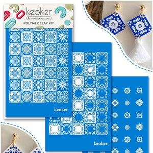 Puede incluir: Tres plantillas de arcilla polimérica azules con patrones geométricos blancos. Las plantillas están etiquetadas como "keoker" y presentan una variedad de diseños de azulejos.