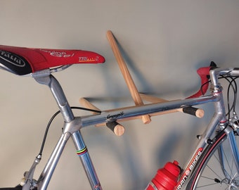 Wooden Bike Wall Mount: Single Screw Installation, Eco-Friendly Hardwood Rack