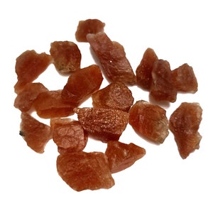 Natural Raw Sunstone, Natural Raw gemstone, Rough Sunstone, Rough Gemstone, Natural Raw material, Sunstone Rough bead, Best gift for her, Girls Birthday gift, Home decor Gemstone, Colourful gemstone, jewelry making Raw Gemstone