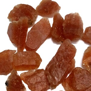 Natural Raw Sunstone, Natural Raw gemstone, Rough Sunstone, Rough Gemstone, Natural Raw material, Sunstone Rough bead, Best gift for her, Girls Birthday gift, Home decor Gemstone, Colourful gemstone, jewelry making Raw Gemstone