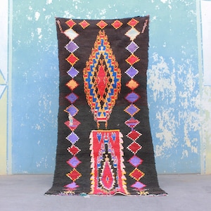 Schwarzer Teppich Marokkanischer bunter Teppich, marokkanischer schwarzer Läufer, handgefertigter Teppich, schwarzes Design und lebendige Farben, perfekter Akzent für jeden Raum Bild 1