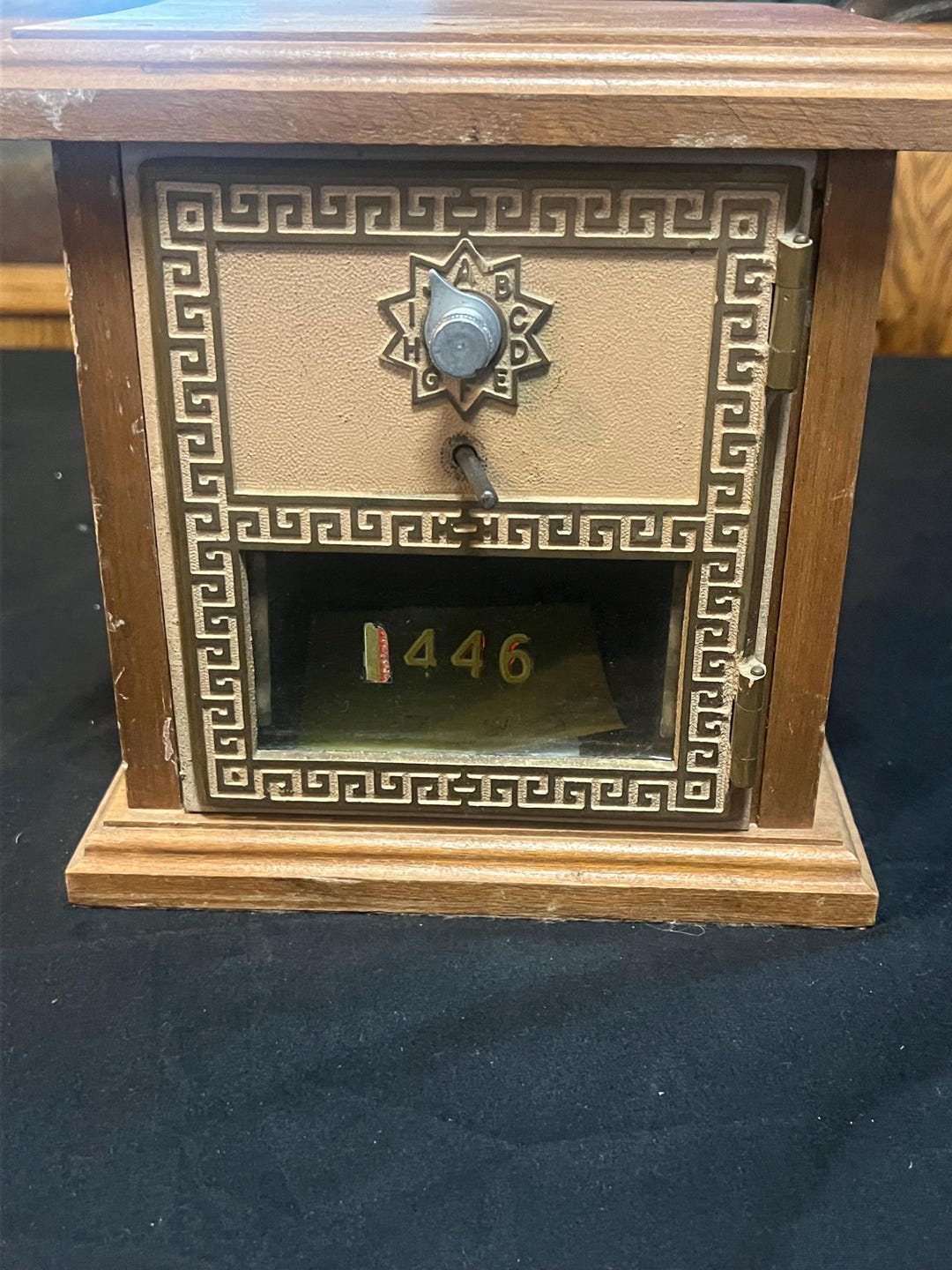 ビンテージ郵便ポスト、1900 年代初頭の鍵が内蔵、コンボとの