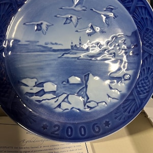 2006 Royal Copenhagen Christmas Plate