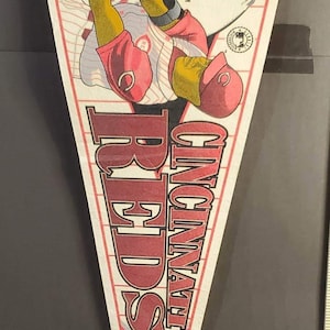Vintage Cincinnati Reds baseball pennant