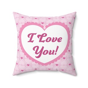 Almofada para o Dia dos Namorados: Decoração de Coração Rosa &quot;Eu Te Amo&quot;