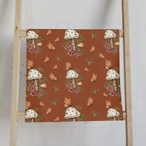 Mushroom Hand Towel, Housewarming gift, gift for friend, Bathroom towel, Guest towel, Mushroom bathroom towel