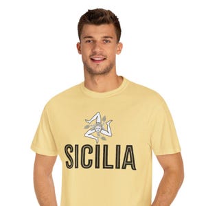 Sicily Graphic T-Shirt: Sicilian Trinacria Italia Travel Tee
