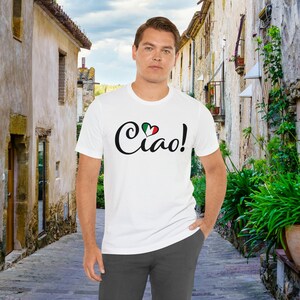 Italiaanse T-shirt, Ciao Italiaans T-shirt, Italiaans cadeau-T-shirt, Unisex Jersey T-shirt met korte mouwen, Italiaanse vlag hartshirt Express Delivery