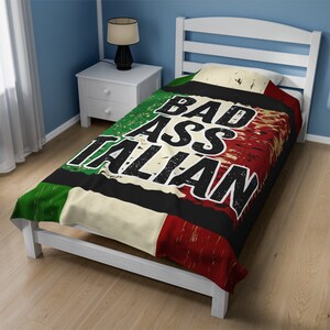 Italian Flag Velveteen Plush Blanket: Rustic Home Decor