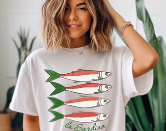 イワシの缶詰グラフィックTシャツ：イタリア国旗ビーチTシャツ、サマースタイル