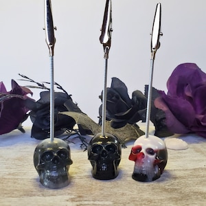 Gothic Epoxy Schädel Notiz Clip: Dunkle Schreibtischdekoration, Gothic Geldautomat, Memo Halter, Schreibtisch Organisator, Schmuck Schablone