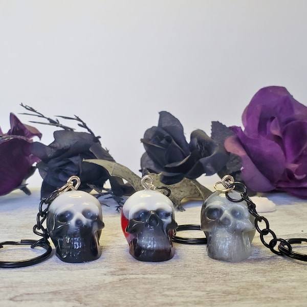Handcrafted Skull Epoxy Keychain Gothic/Halloween