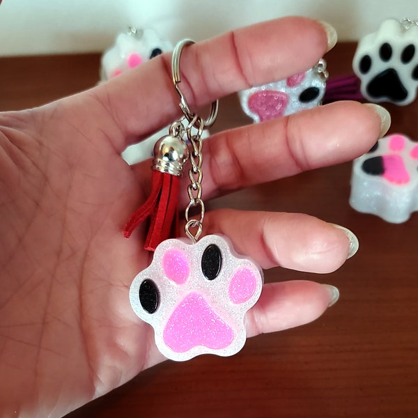 Handmade Paw Print Keychain – Unique Pet Lover's Accessory, Durable and Adorable