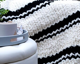 Chunky Knit Blanket. Handmade Decorative Throw Blanket.