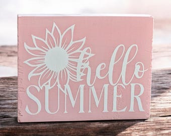 Small Decorative Wood Sign with Saying- Hello Summer