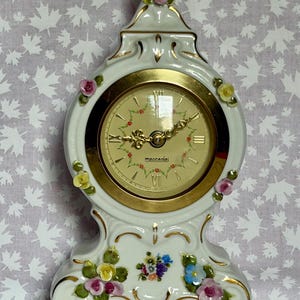 Sandizell Dresden ヴィンテージマントル時計　フローラル Dresden Porcelain Clock - Etsy