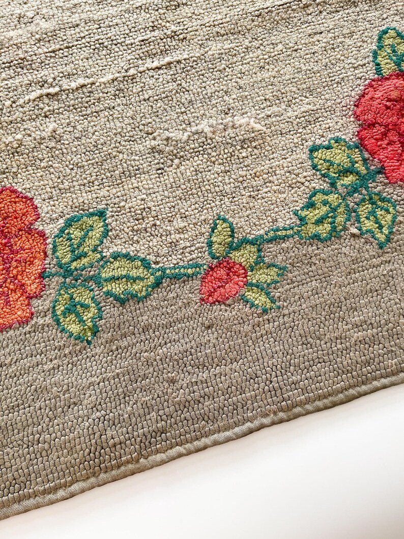 Vintage Hooked Rug With Cabbage Rose Wreath Pattern - Etsy