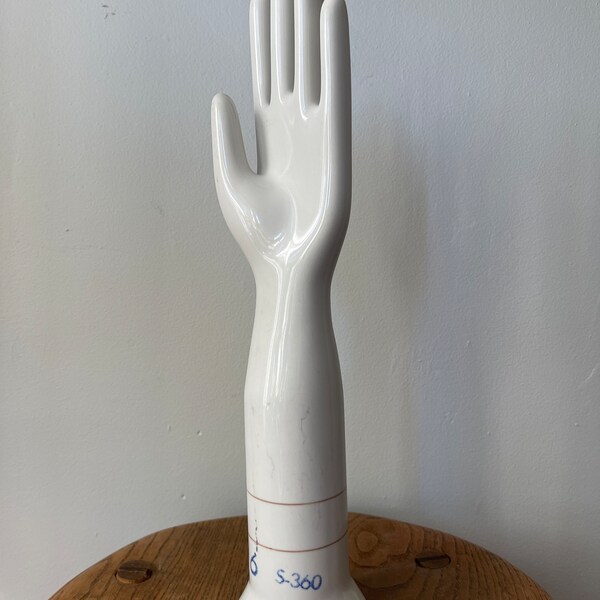 Vintage Porcelain Glove Mold, 1978