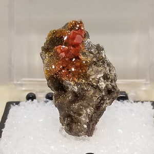 Vanadinite Perky Box