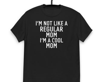 Mittlere Mädchen inspiriert Shirt, nicht wie eine normale Mutter, mittlere Mädchen Fan Geschenk, ich bin eine coole Mutter Shirt, Geschenk für Mütter, lustiges Mutter Shirt, neue Mutter Shirt
