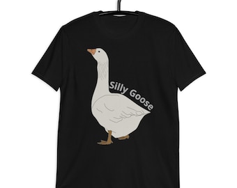 Silly Goose t-shirt, Goose T-Shirt, Trendy Shirt, Women Shirt, Silly Goose Shirt, Funny shirt, Unisex Goose Shirt