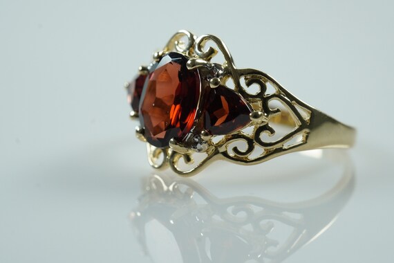 Beautiful Vintage Garnet Ring, 9ct - image 5