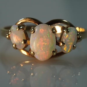 Opal Vintage 10ct Trio Opal Ring - lots of fire