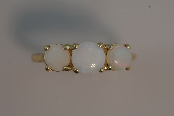 TRILOGY Round Solid Opal Ring 9ct gold - Elegant … - image 4