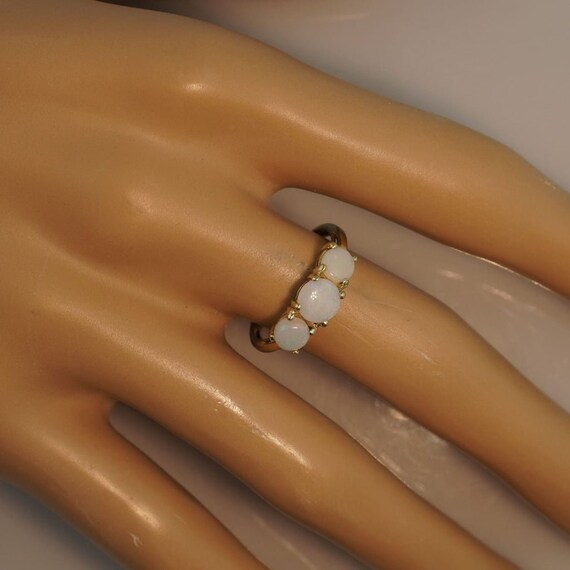 TRILOGY Round Solid Opal Ring 9ct gold - Elegant … - image 9