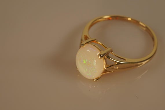 Exceptional 9ct Genuine Opal & Diamond Ring - image 10