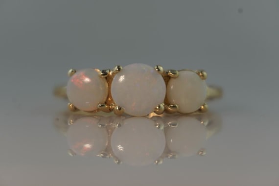 TRILOGY Round Solid Opal Ring 9ct gold - Elegant … - image 1