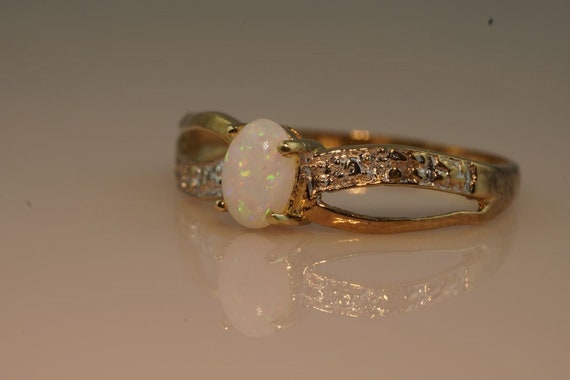 Stunning 9ct Solid Opal & diamond Ring - image 5