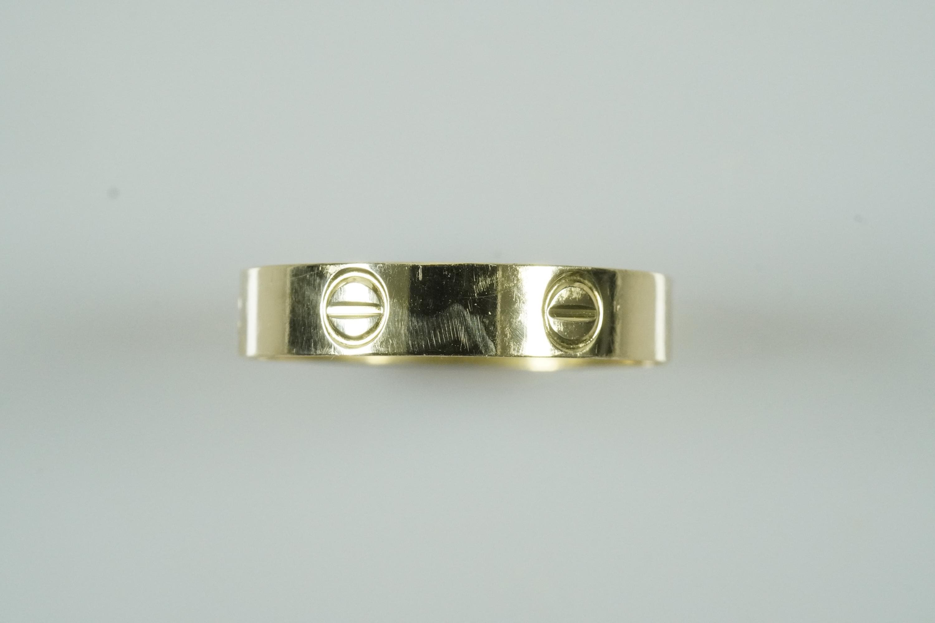 18ct Modische Love inspirierte Band