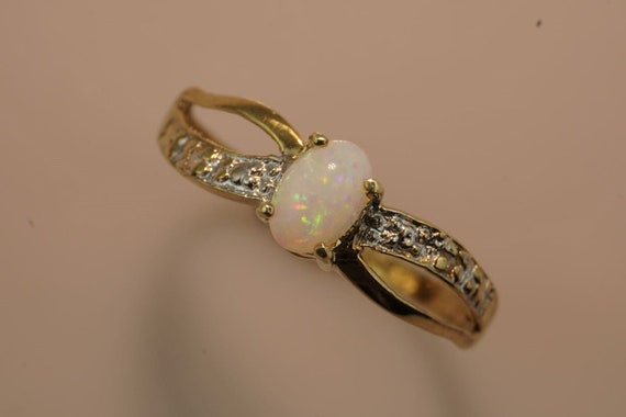 Stunning 9ct Solid Opal & diamond Ring - image 3
