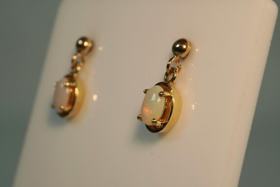 Stunning 9ct gold Opal Earrings - image 3