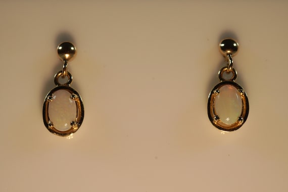Stunning 9ct gold Opal Earrings - image 2