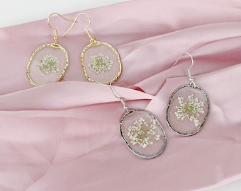 Queen Annes Lace Resin Earring Pressed Flower Earring Dangle Earring Resin Jewelry Hypoallergenic Earring Hooks Romantic Gifts for Her Boho