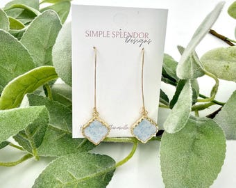 Pendientes de ópalo triturado hechos a mano, joyería geométrica colgante, accesorio de piedra hipoalergénica, regalo para mujer, regalo de cumpleaños, regalo para dama de honor, boda, nupcial