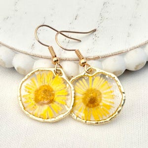 Pressed Flower Earring Resin Jewelry Handmade Design Gold Rim Botanical Accessory Lightweight Dangle Nature Inspired Unique Gift image 8