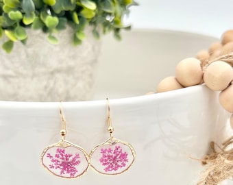 Magenta Flower Earring Resin Botanical Jewelry Gift for Her Birthday Idea Custom Earring Floral Design Circular Shape Minimalist Dangle
