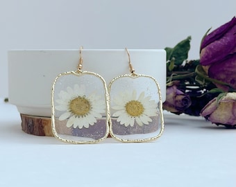 Daisy Resin Earrings: Gold Rectangle Frame, Dried Flower Jewelry