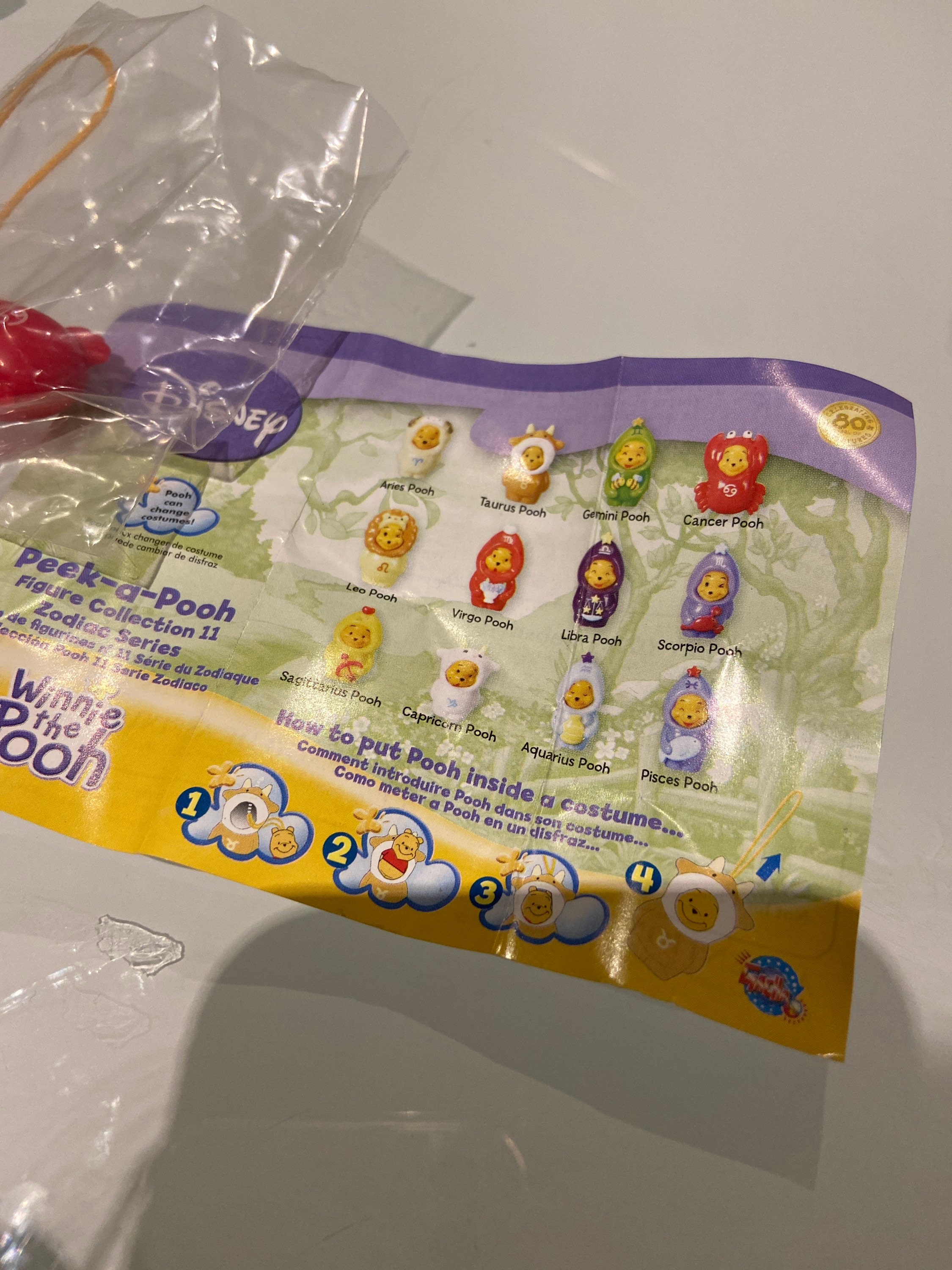Peek a Pooh Zodiac Collection Rare Y2k Horoscope Phone