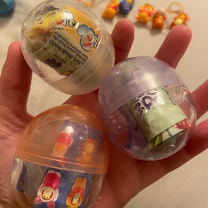 ÜBERRASCHUNG Peek a pooh Kapsel